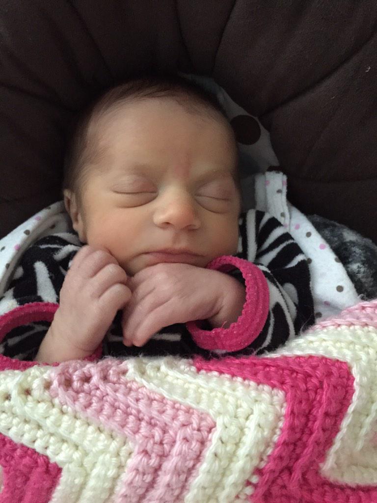 diamondjrod's tweet photo. Announcing Kyla Jo Rodriguez!  5 lbs11 oz and 19.5 in long. Born 2/27/15 and doing great!  #blessed http://t.co/LMRtoZ5DV3