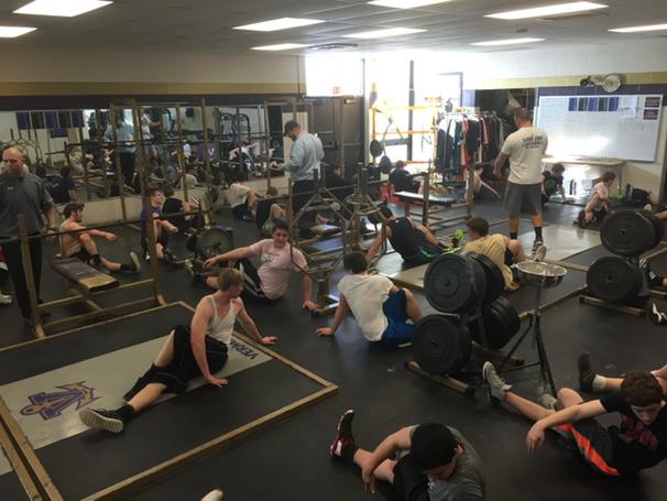 TheSailorNation's tweet image. @TheSailorNation Football finishing up a training sesh. Moble joint=strong muscle=fast athlete=Wins #OneNationOneGoal