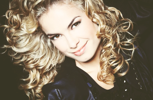 LuaLovesLua's tweet image. "Qual o seu maior sonho?" 
"Ser mãe."