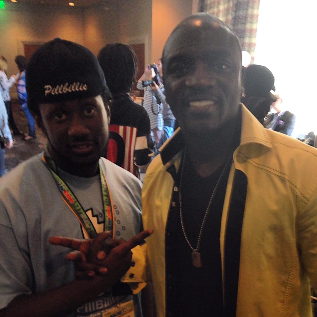 sthug84's tweet photo. #TBT with the great @Akon thanks to @BobHernandez #RIP #Legend #KonvictMuzik #CarterBoy #CBE #ShortyT #ShortyThug #Me http://t.co/f4daGMiopj