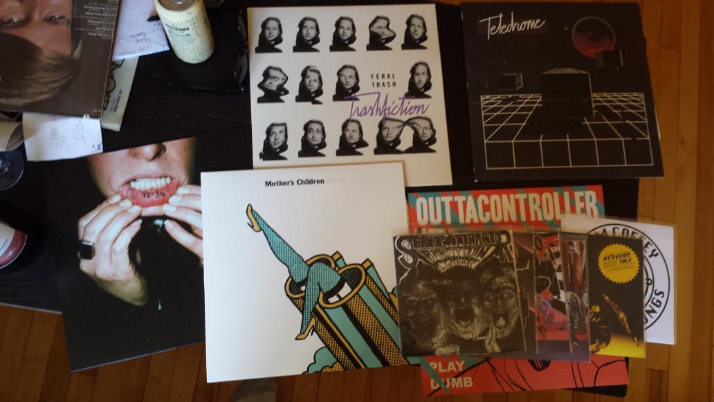OttawaShowbox's tweet photo. Thank you @MammothCaveRecs for the package and dealing with the craziness of the sale! http://t.co/eZcJBR0Imj