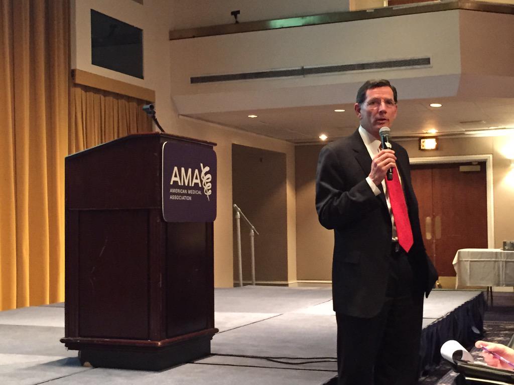 stonemcguire's tweet photo. Thank you @SenJohnBarrasso for speaking to the medical students at #AMASnowDay! @AMAmedstudents #SaveGME http://t.co/Zh01hCNYIu