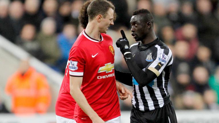 SkySportsPL's tweet photo. Papiss Cisse will serve seven-match ban after admitting FA charge: http://t.co/9yQpo1JzG5 http://t.co/CpbljP2oRP