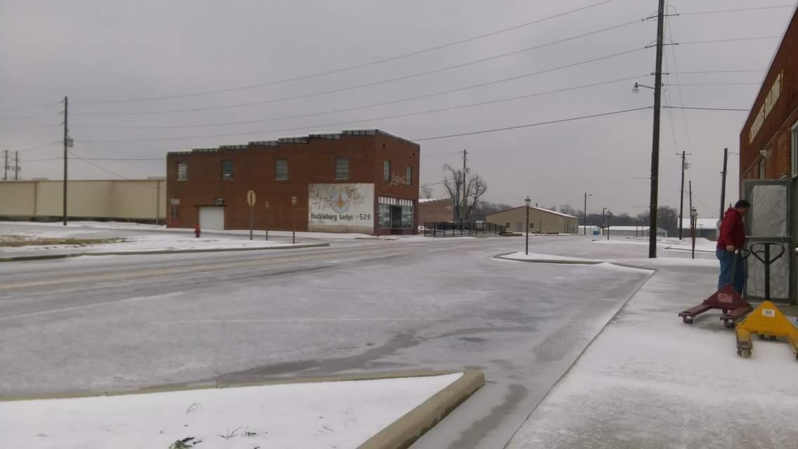 tanglin1's tweet photo. @spann more pics of Hackleburg, AL http://t.co/UBiaCYzPXK