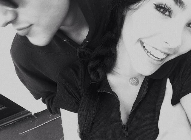 idgafmackenzie's tweet photo. “@jackgilinsky: Happy birthday 🐼 http://t.co/5NHp6VLpUL” delete this asap