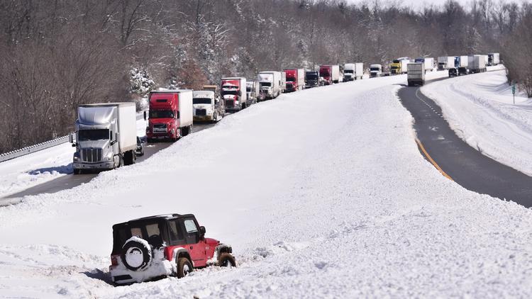 Late winter snowstorm dumps 2 feet of snow in Kentucky, paralyzes parts