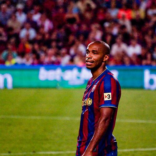 “Yo como fútbol, duermo fútbol, respiro fútbol. No estoy loco, sólo soy apasionado” -Thierry Henry.