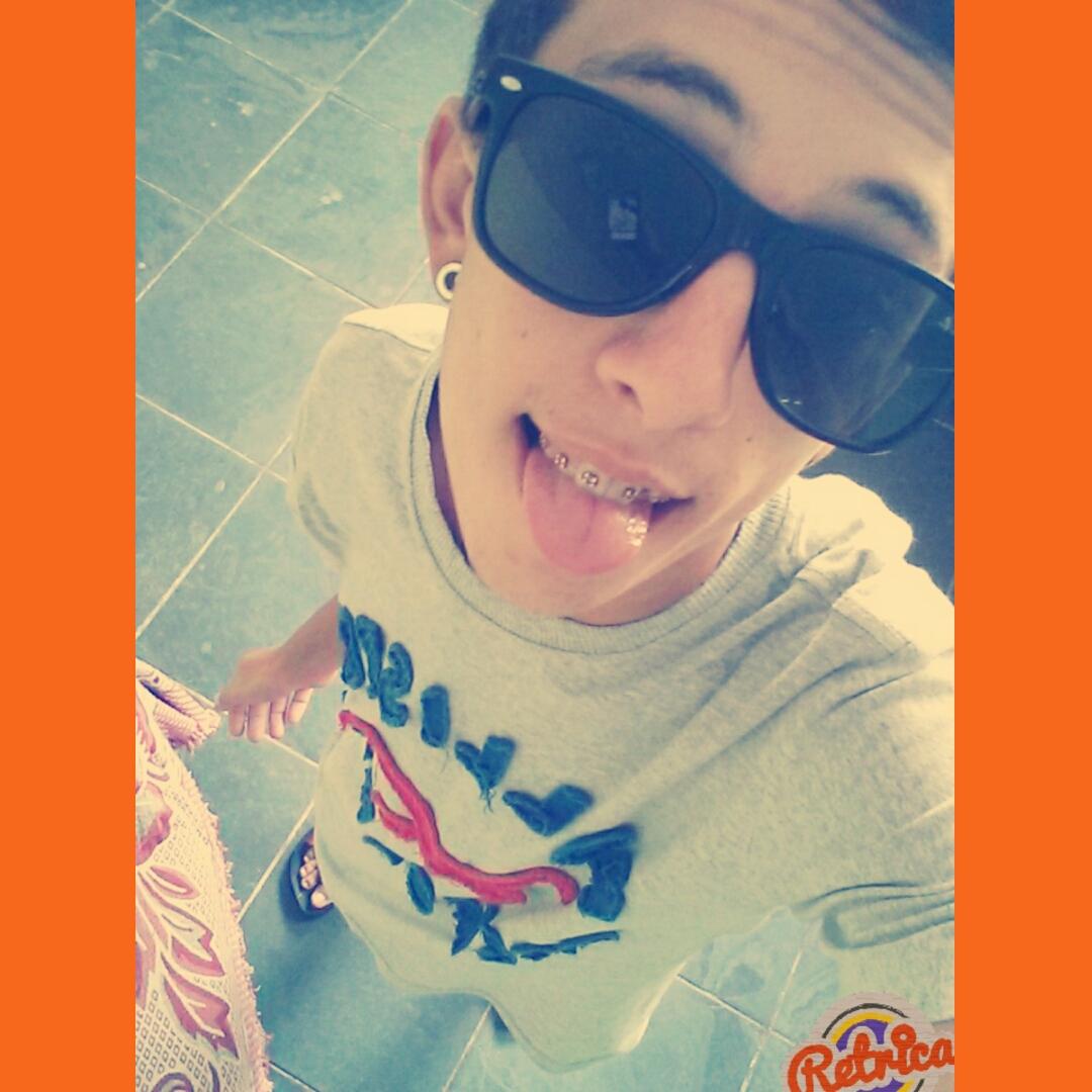 joao_pedro2015's tweet photo. Boa noite ✌😍👌 http://t.co/GGwIMtT7Mg