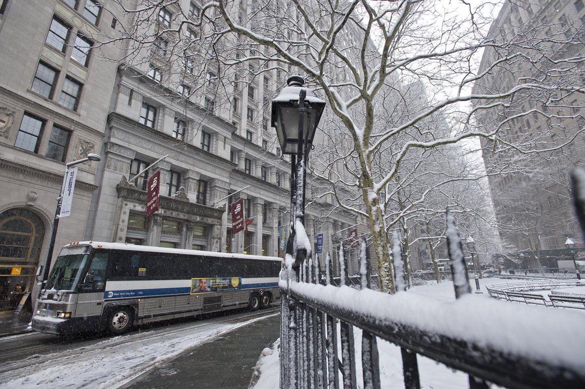 NYCTBus's tweet photo. #StatenIsland bound express bus near #BowlingGreen this afternoon. #BusSnow http://t.co/By7p3LyG73