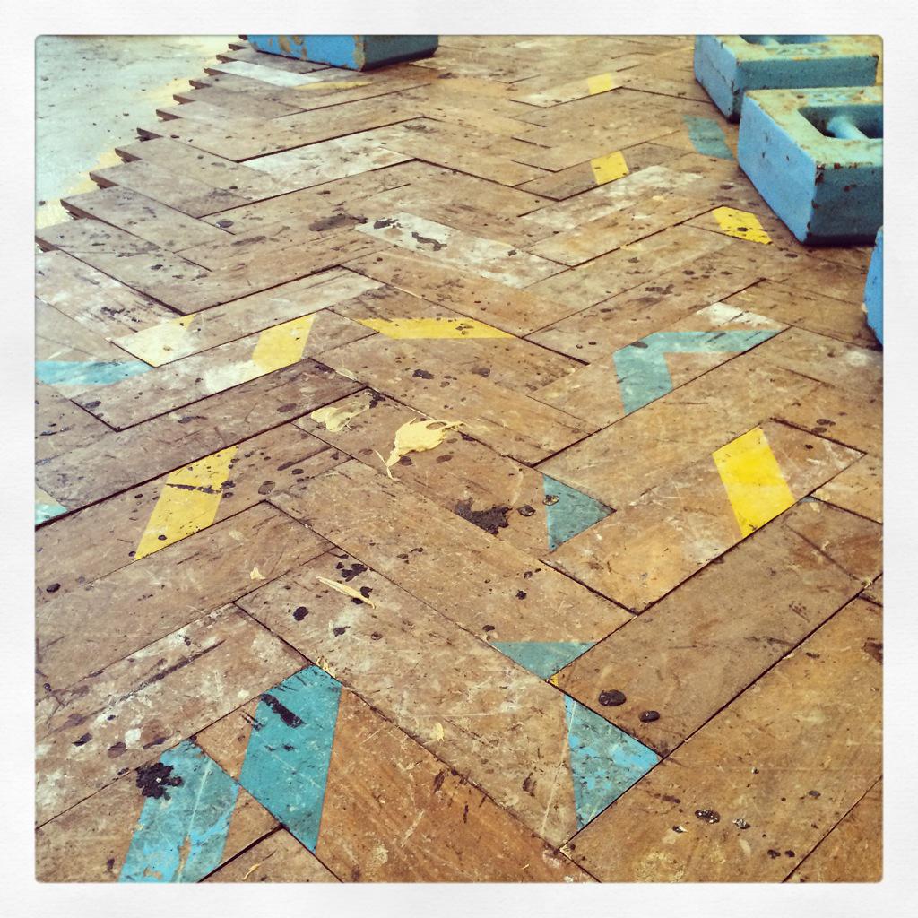 Installing a lovely reclaimed parquet floor this week in herringbone pattern! #parquet restoremyfloor.co.uk/installation/