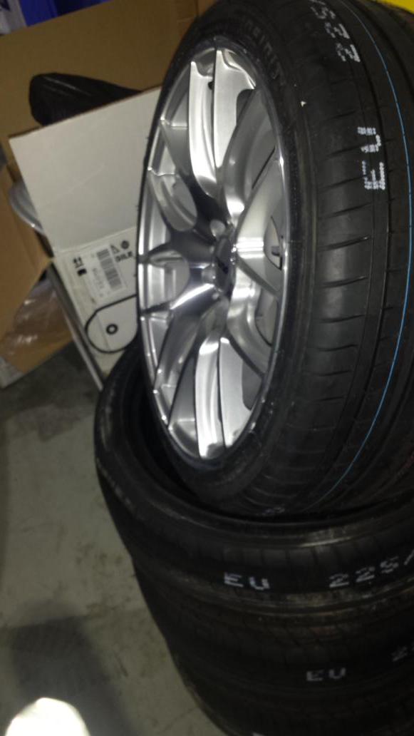 Track_Motor's tweet image. Empezamos marzo con cambio de estilo! #whell #vag #road #style