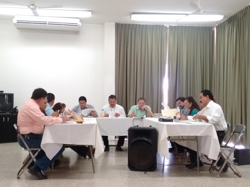 El alcalde <a href="/TitoVazquez10/">Tito Vazquez</a> encabeza la Sexagésima Sexta Sesión Extraordinaria del H. Cabildo.