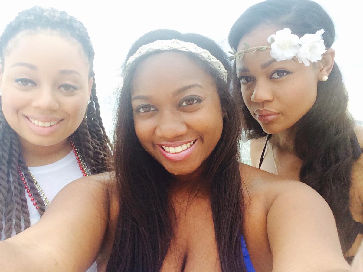CeeCee_Nicole's tweet image. We in #pcbweek1 what&apos;s the move?? #pcb2k15