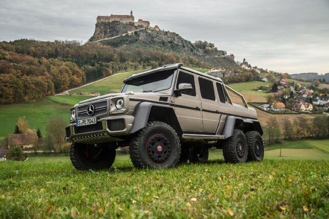 MBenzlifestyle's tweet photo. No more buying a new G63 AMG 6x6... Mercedes Benz has sold out, due to the unexpected sales of the vehicle. http://t.co/mSEBU4LvRE