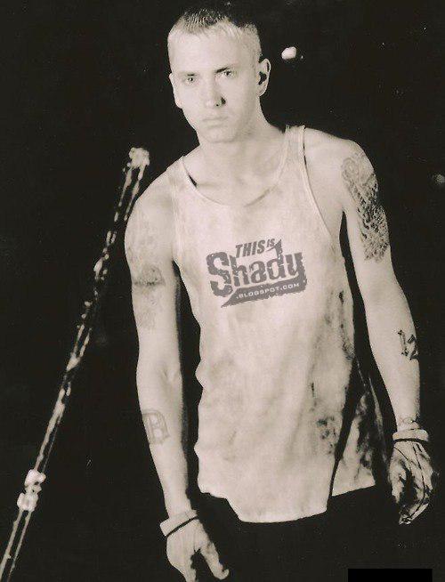 _ToriG_'s tweet photo. @Eminem Shady come back!!! #SlimShady #ComeBack 😈 http://t.co/yeM5ve2YYk