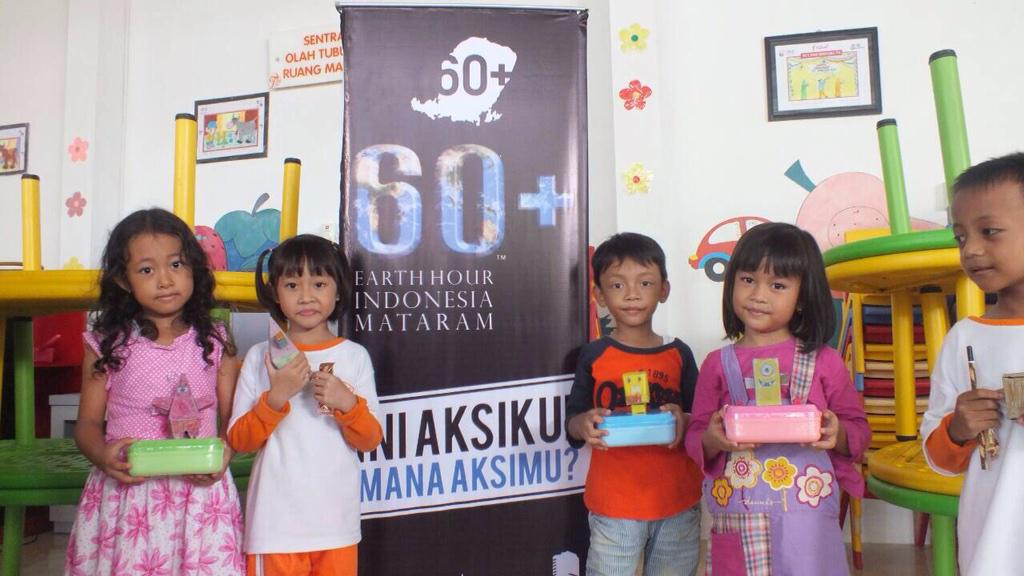 EHMataram's tweet photo. Buat yg hasilnya paling bagus dan rapi, dapet hadiah box makan dari @EHMataram :D @EHindonesia #IniAksiku http://t.co/km8UtU2yL6