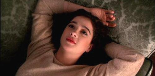 Happy birthday Moira Kelly!
3 6                          7                                              