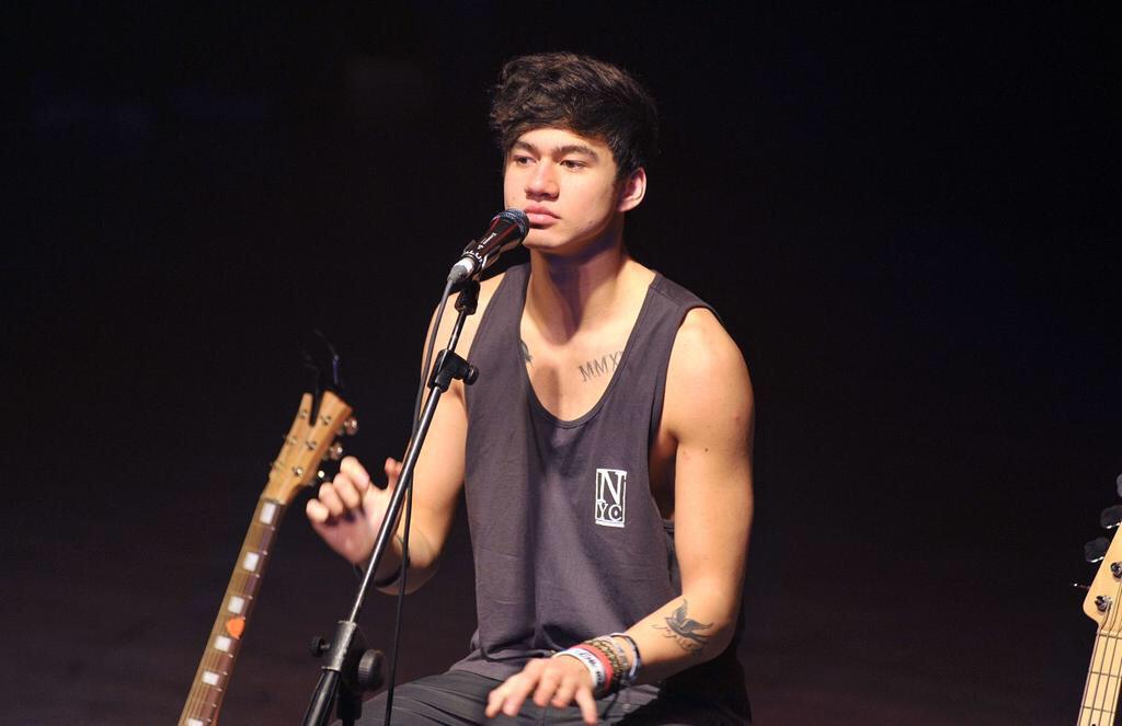 pond0xfi's tweet photo. Who cares if you're all i think about?

#vote5sos #kca http://t.co/4Qg8QCxFh7