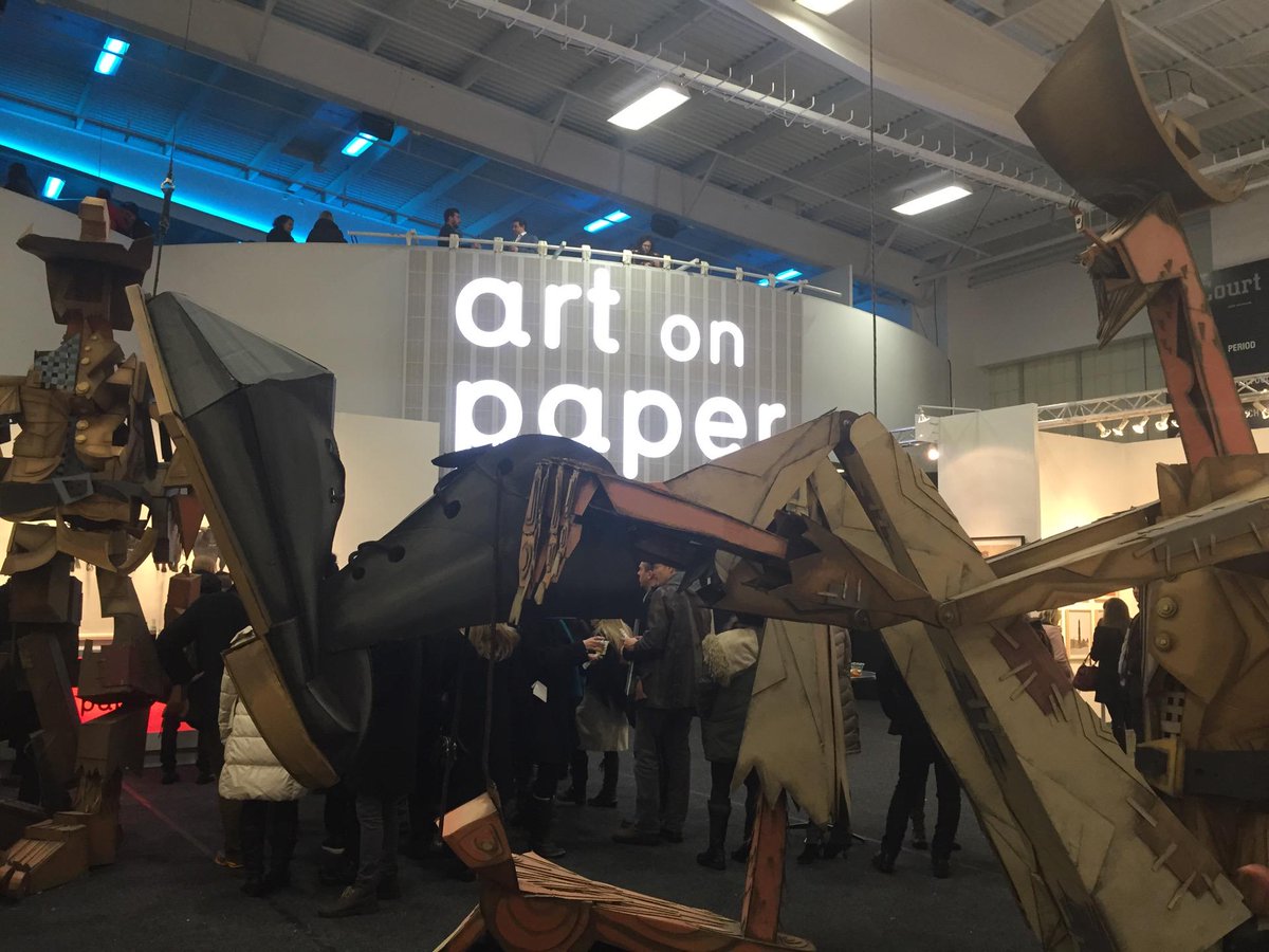 LilyIsis's tweet image. Enjoying lots of art ... #PaperStyle  w/  mama Carr (@ Pier 36 in New York, NY) swarmapp.com/c/gVtUFNLeTnY