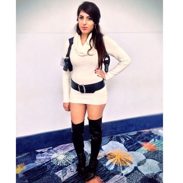 Theresa_Cee's tweet photo. #tbt to when I was lana kane. #vscocam #cosplay #archer #lanakane #lanakanecosplay #wondercon2014 #becauseimcurrent… http://t.co/ZLTDOZMhBk