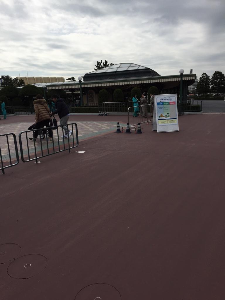 3日連続入場制限の可能性 3月6 7 8日のディズニーランドに大混雑警報 Tdrハック