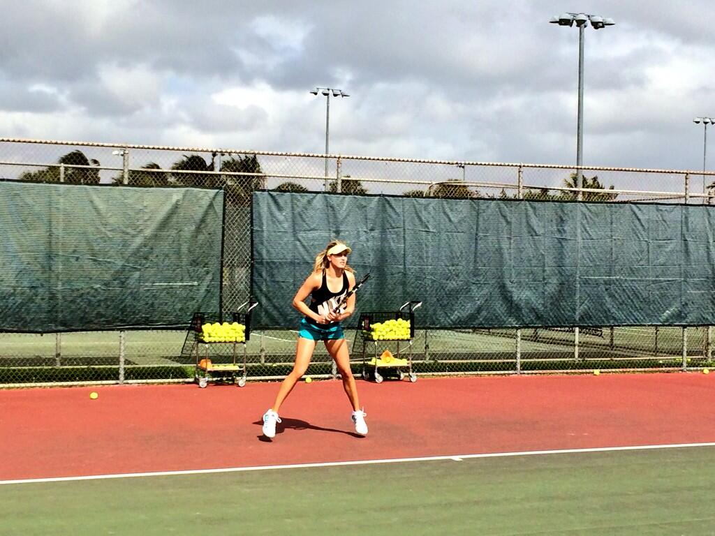 TennisAce604's tweet image. #TBT @geniebouchard See you back on court next week at Indian Wells. #StrongAndFierce #GenieBeliever #GenieArmy