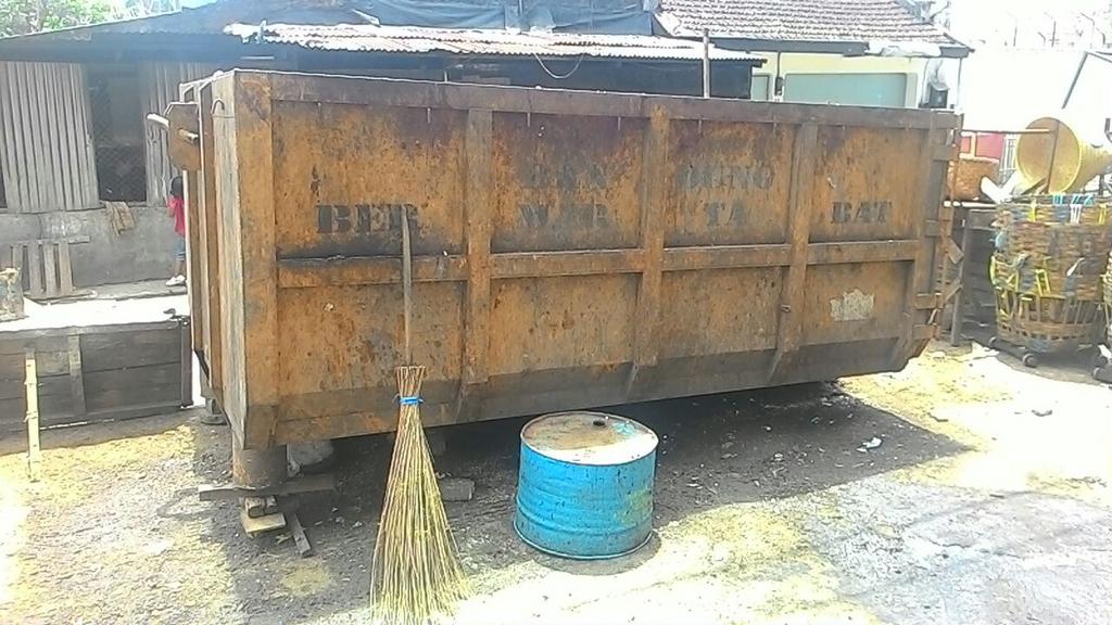 cleanactionid's tweet photo. Semangat wujudkan #PasarSae di #PasarKosambi #PilahSampah msh berlanjut & keren 06 Maret @ridwankamil @pasarkotabdg http://t.co/obkm2szdwJ