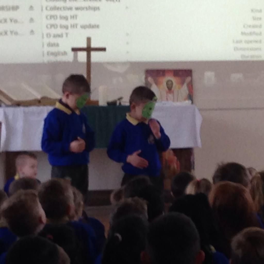 BishopKingCE's tweet image. Thank you @firclass for leading us in Worship this morning. #GenerousGod