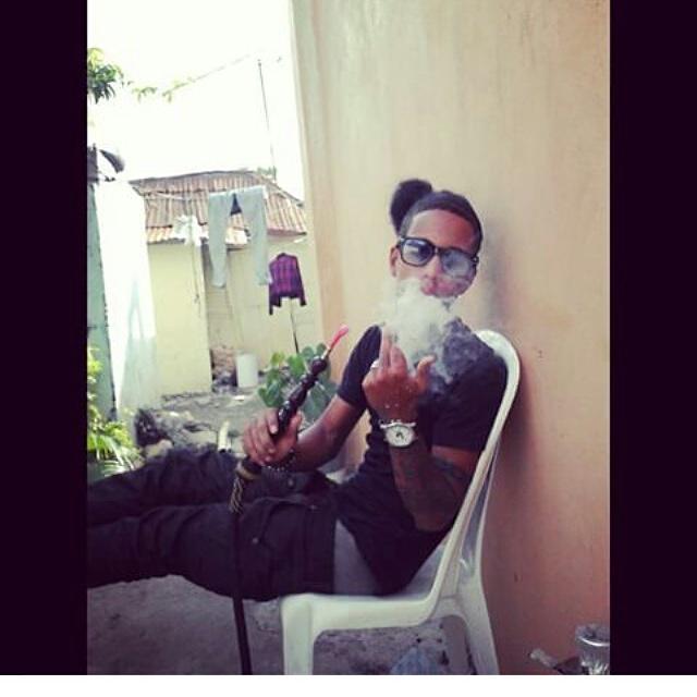 preso25's tweet photo. siempre ativo!! el humo no ase farta http://t.co/2mWusdxP6W