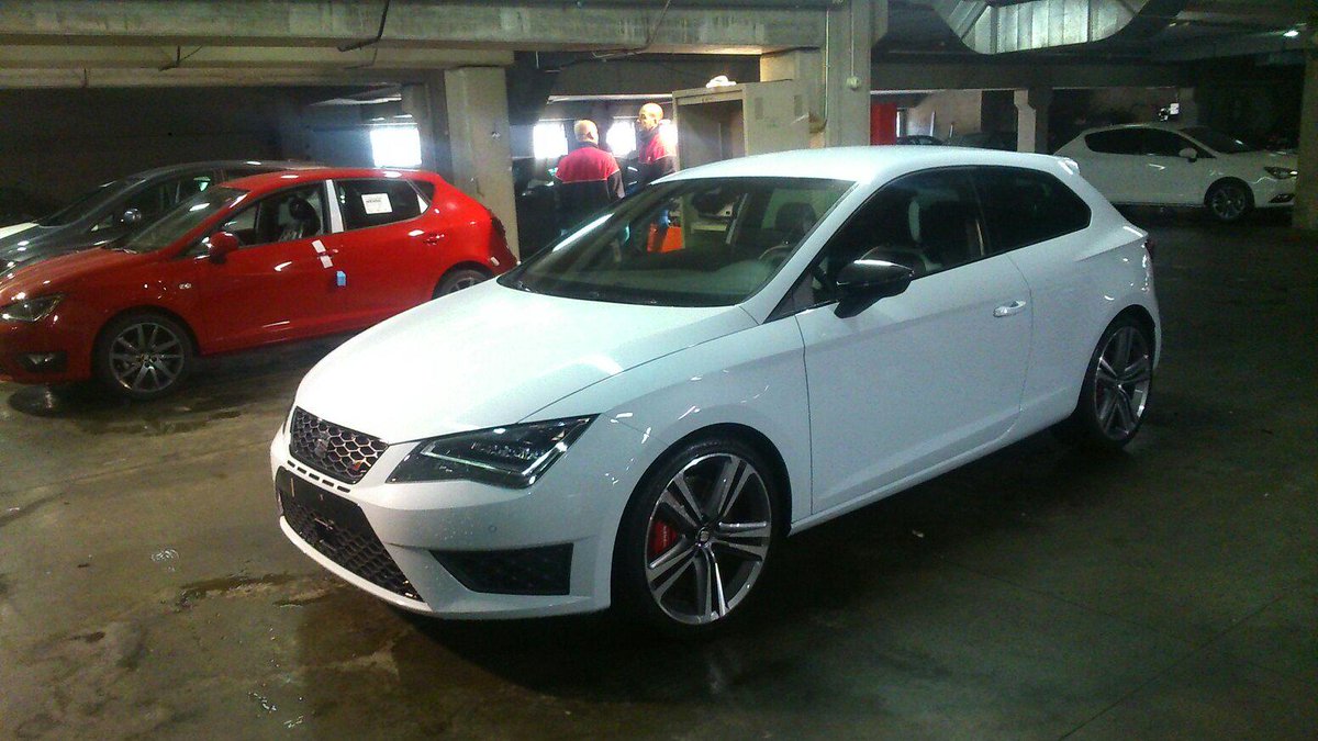 JorgeTestDriver's tweet image. Preparado para ser entregado mi primer @tuSEAT León Cupra DSG 280 CV en @surmocion #cupra #tsi #coches #seat #madrid