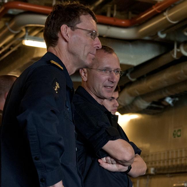 René Luyckx är FC på Johan de Witt. Mitt styrkehögkvarter är integrerat på fartyget. ow.ly/K02W7 #marinen