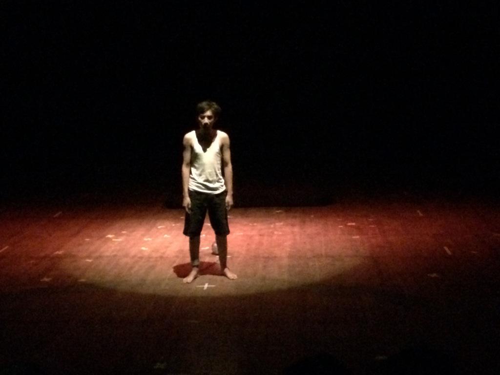 artefacuns's tweet photo. Ya, ini dia penampilan dari @TeaterNgiritUMS. Saksikan di Teater Arena TBJT :)
#MonologCompetition 
#ArtefacUNS2015 http://t.co/LEMeMhh1WS