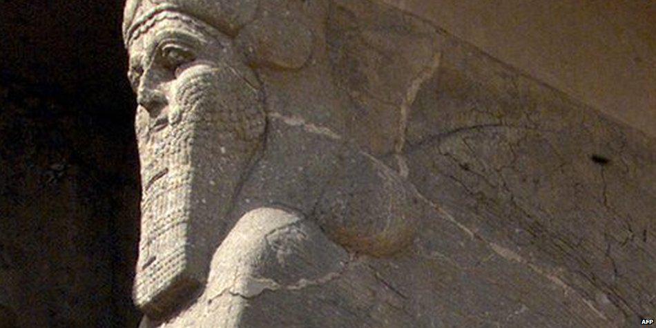 BBCWorld's tweet image. Islamic State militants "erase history" as they bulldoze ancient Assyrian city of Nimrud, Iraq bbc.in/1Mbf2Z2