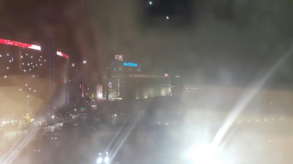 HilXian's tweet photo. 동대문 야시장. 10년만인가. (@ 두산타워 (Doosan Tower / Doota!) in 서울특별시, ソウル特別市) https://t.co/Gs0hJDX3Ow http://t.co/ED8OduXGX2
