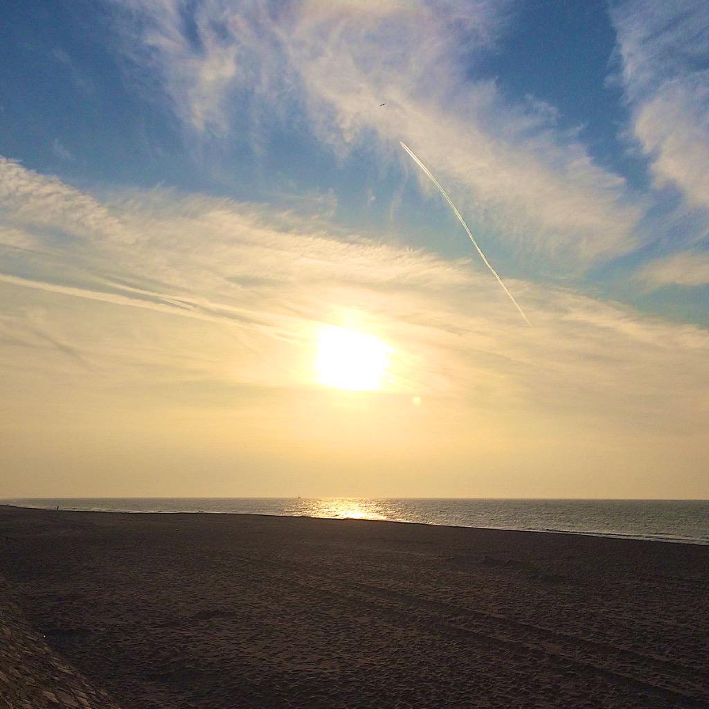 Bakerloo_'s tweet image. Ostend this evening #BeautifulButCold  #loveOostende @VisitOostende