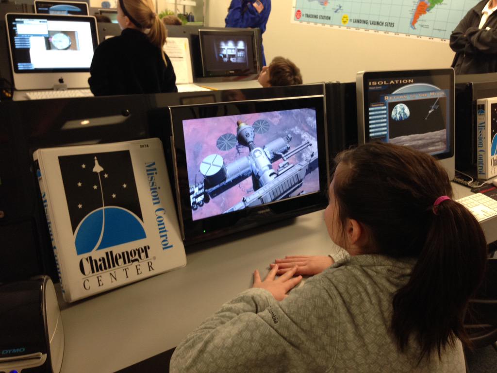kbwhitesides's tweet photo. Learning with technology at its best! #TSCDLDay @WYEPrincipal http://t.co/cn8prTlJjJ