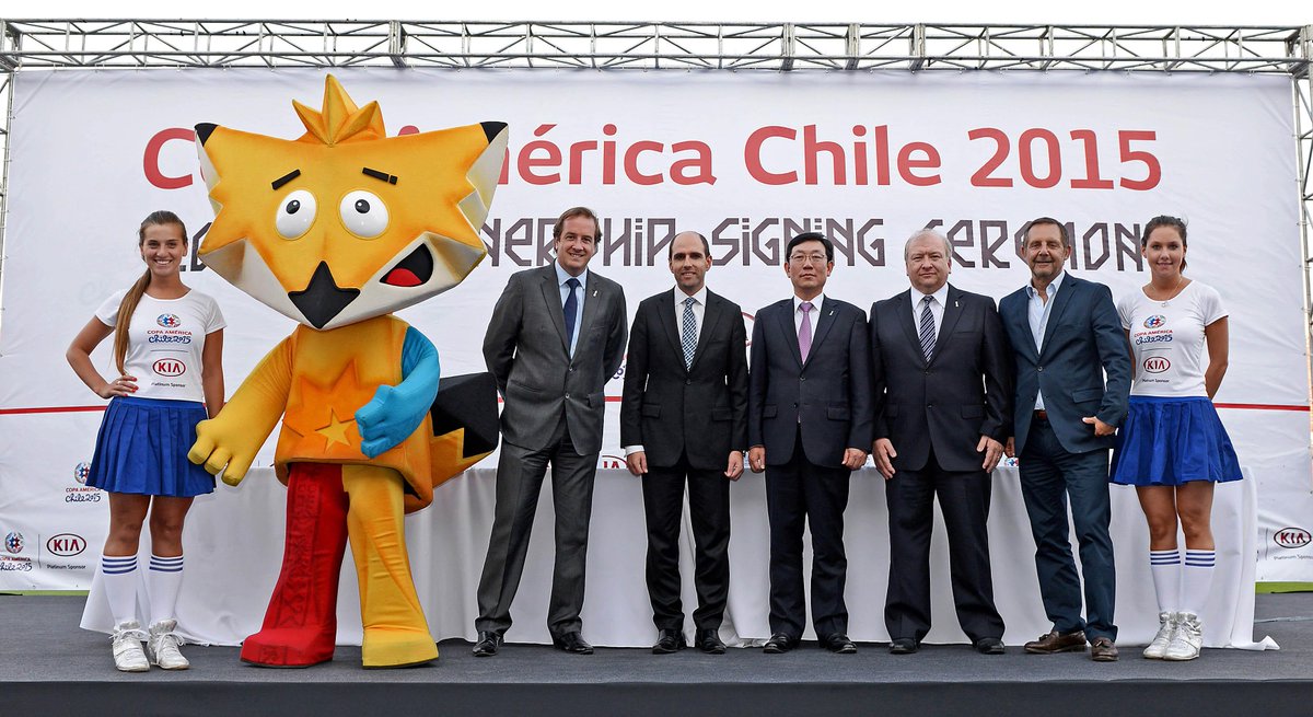 Goal_en_espanol's tweet photo. Copa América #Chile2015 y @Kia_Motors, otra vez socios http://t.co/RzJj7dMzqj http://t.co/EVppVakpfg