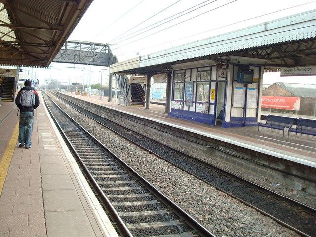 Bdaily's tweet image. Green light for new station building at #Hayes &amp;amp; #Harlington   bdai.ly/tkPY  #LondonRail @Crossrail