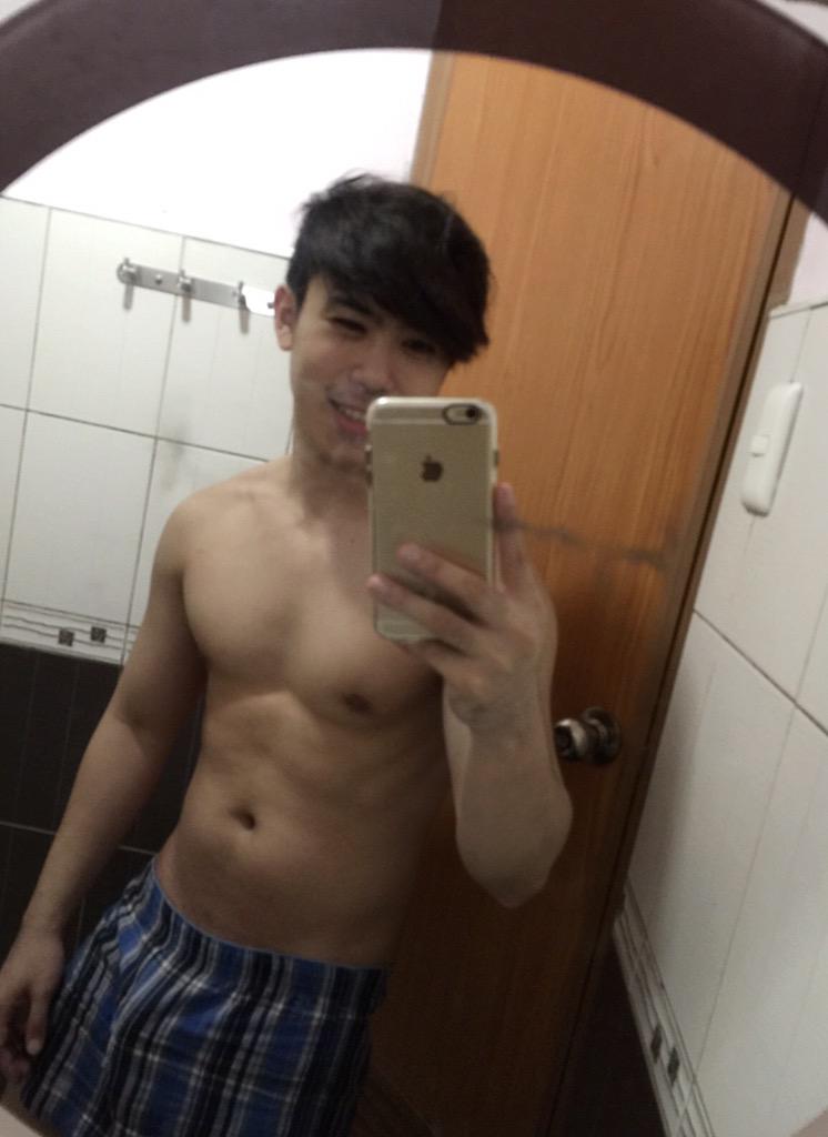bogsmarvin's tweet photo. This is what 3 cups of rice can do.. Majubis at its finest hahaha kain pa more! #slutfie good night http://t.co/pNht58Zjug