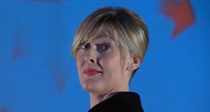 Coorz00's tweet photo. “@loversspeak17: Cutest Person 2ever Play Evil
Bloody sexy äs hell
#SarahLancashire 
#BlueEyeBaby http://t.co/HYhsCmpZ4J”