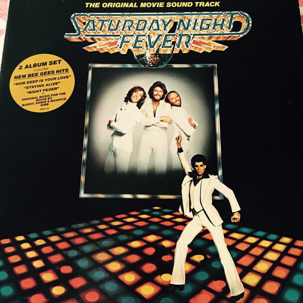 AnnevandeVegte's tweet photo. #vinyl friday! Neil Young staat erop momenteel. Nieuwste aankopen gedaan bij @nomadevintage , top! http://t.co/TxKA8lWMiv
