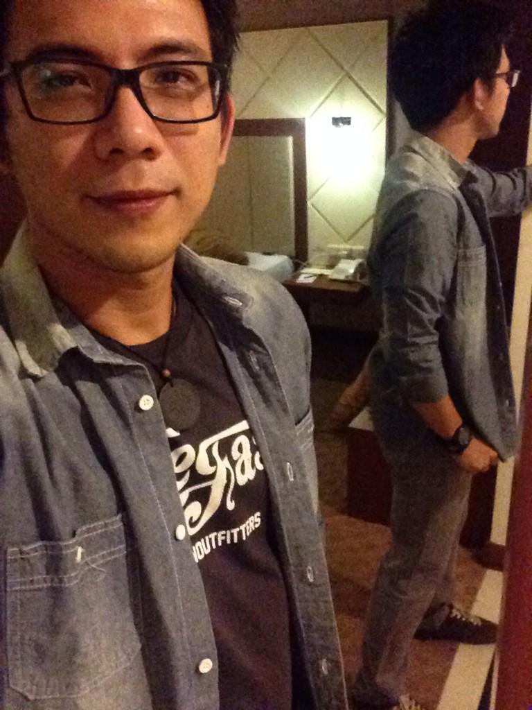 DorfelDave's tweet photo. Get ready for makassar concert😊wish us luck friends. All outfit by:  @hrcn_outfitters http://t.co/6uffU5vnsQ