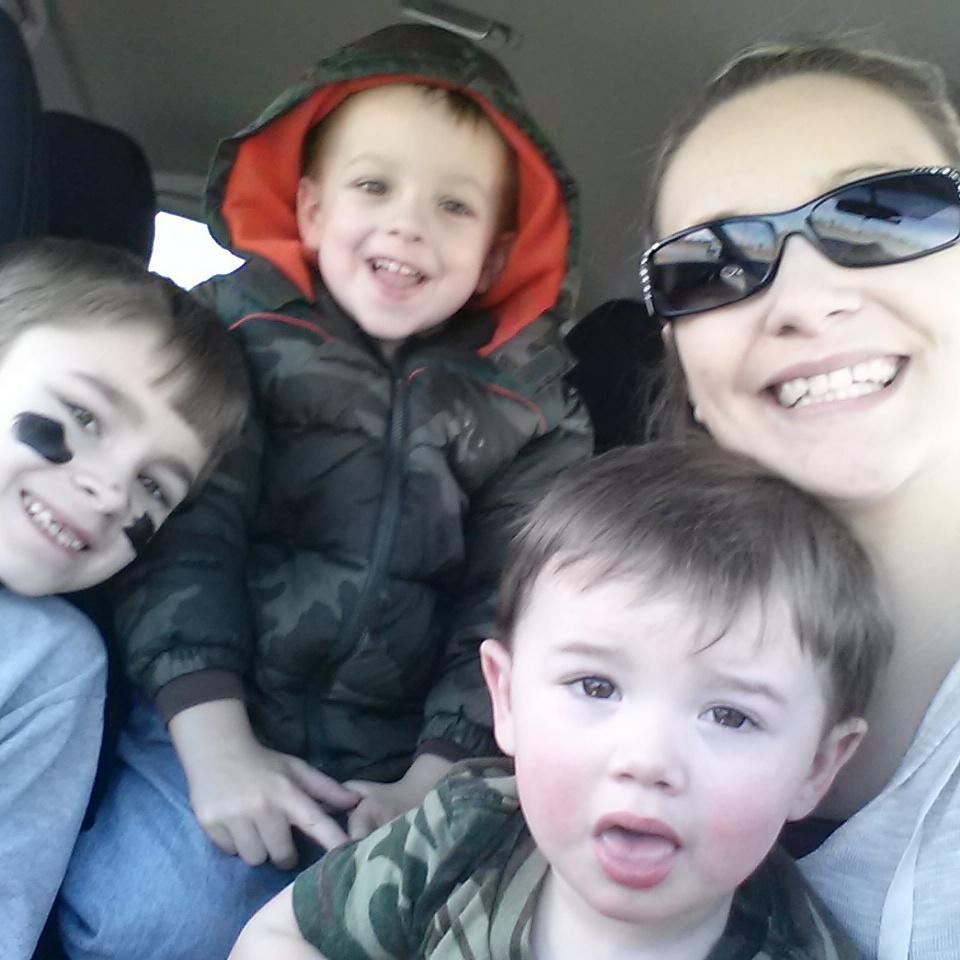 BuhlerJessie03's tweet image. Focusing on me and my boys... #time2getitright#getittogether#