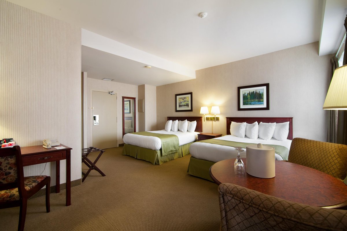 RamadaStJohns's tweet image. Rooms available this weekend...call 722-9330 or ramadastjohns.com #GetOutOfTheCold  @DestinationSJ @NLtweets