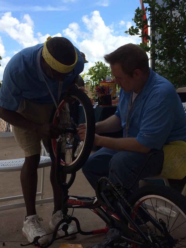DanSamuels's tweet photo. Bike building w/ folks from @SYFNews and @WildlyDiff to benefit the kids served by #Devereux http://t.co/OBHaTMFZGl