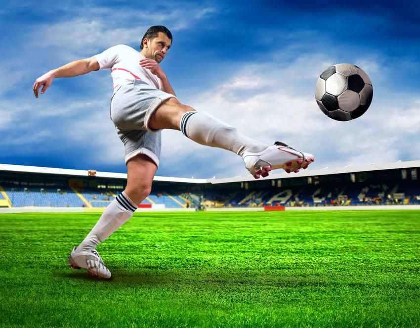 STAFF &amp; GOVERNORS V PARENTS Football Match Friday 20th March 4pm KO