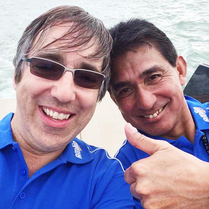 AndrettiFE's tweet photo. Thumbs up from Aguri Suzuki &amp; Mark Preston.  We are hoping for a good result this weekend. @markpreston3 #FormulaE http://t.co/qReY2V9i9V