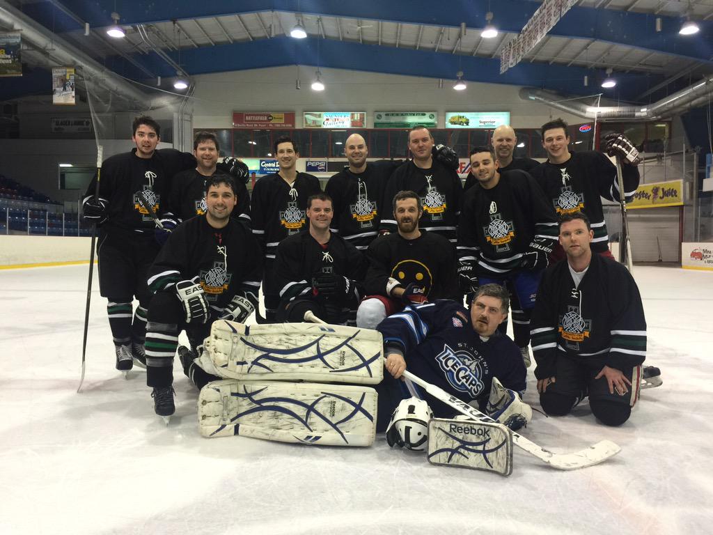 apshinzle's tweet photo. @TorFireCeltic @ShamrockCityPub great tourney great bunch of guys least this Tor team made playoffs #weekendatdannys http://t.co/ekanlNz4rS