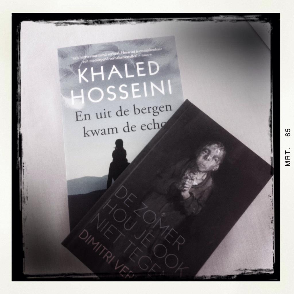 carlism01's tweet photo. Jaarlijkse traditie #boekenweek http://t.co/jLUrOJiGwn