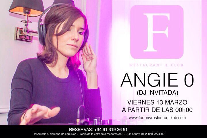 roxanagrupovip's tweet photo. Esta noche músicon con Angie 0 en @PalaceteFortuny entrada libre hará las 2h lista de Roxana @LiLiiprincess 👠👠 http://t.co/rlFd7Mv23Y